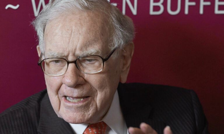 Buffett’s company buys more shares of Occidental Petroleum, now owns more than 25%