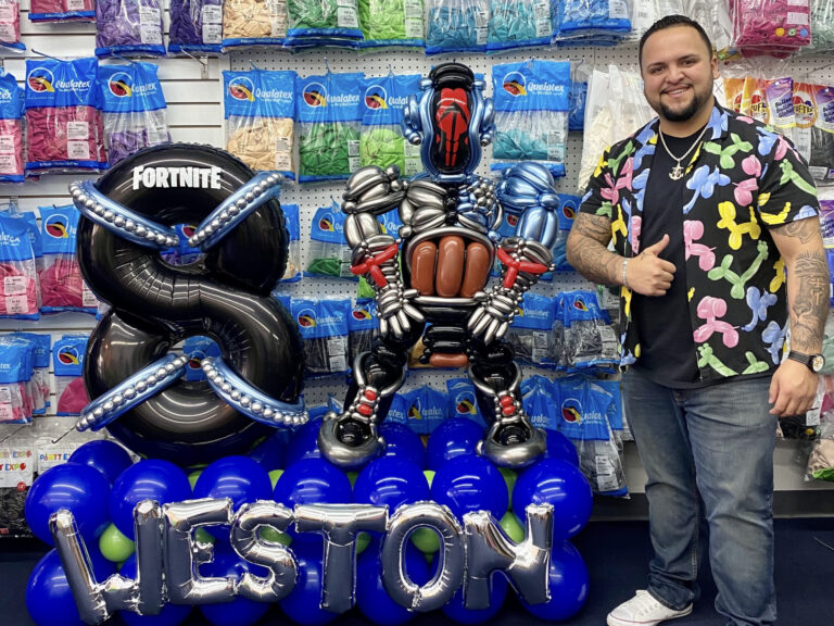 Combining art and commerce, Fort Worth man finds (and brings) joy with balloon business