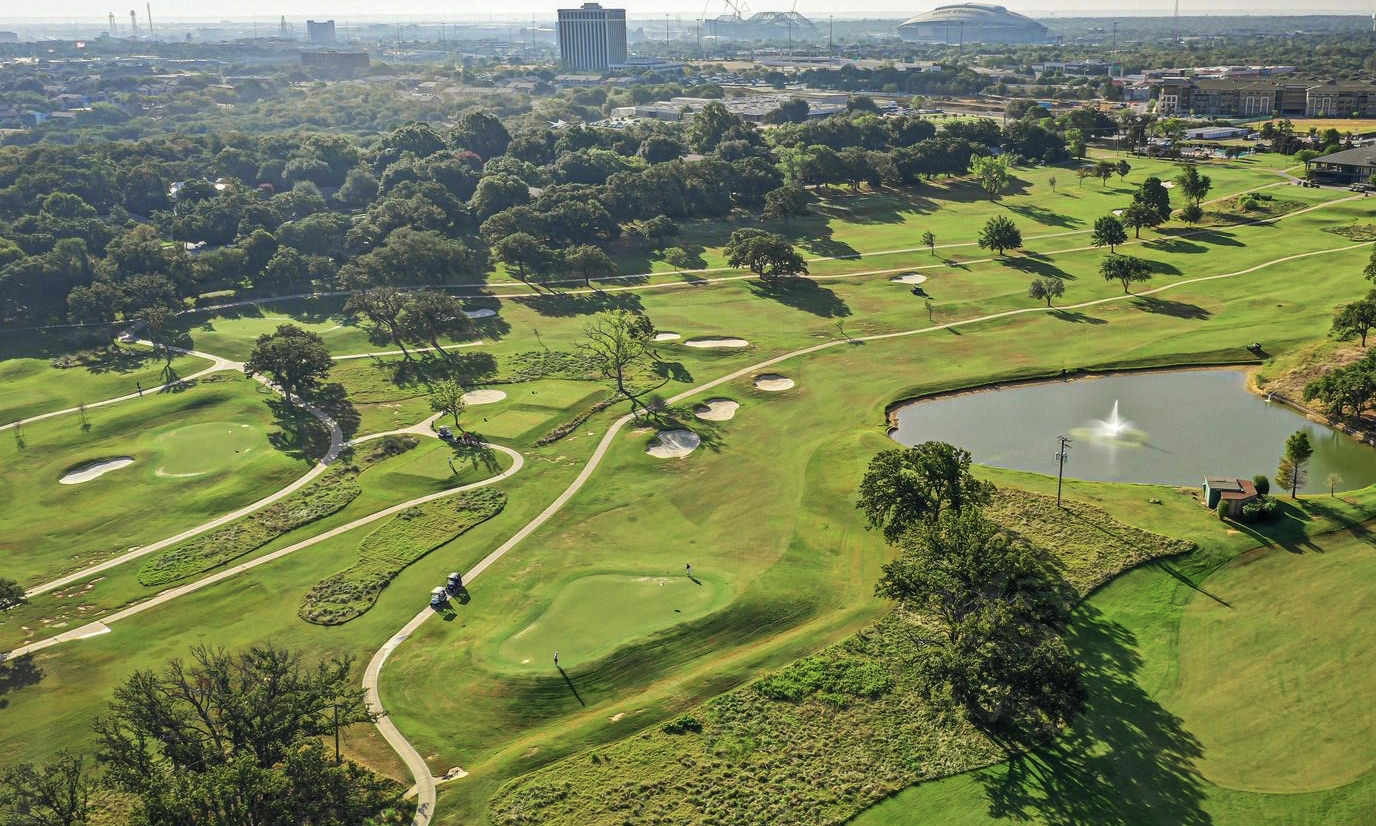 Once thriving Rolling Hills Country Club moves aside for mixeduse